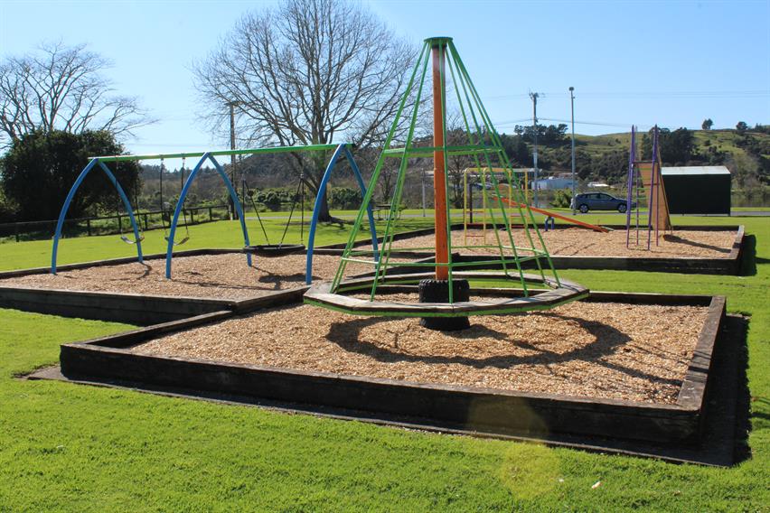 Riverview Road playground